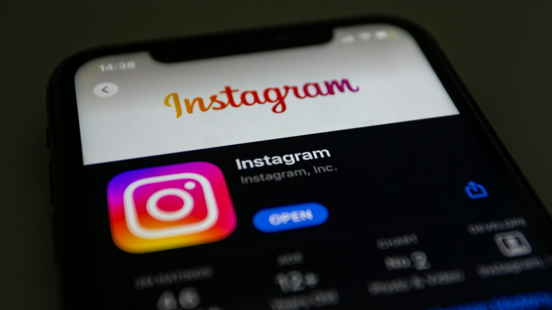como bloquear alguém no Instagram